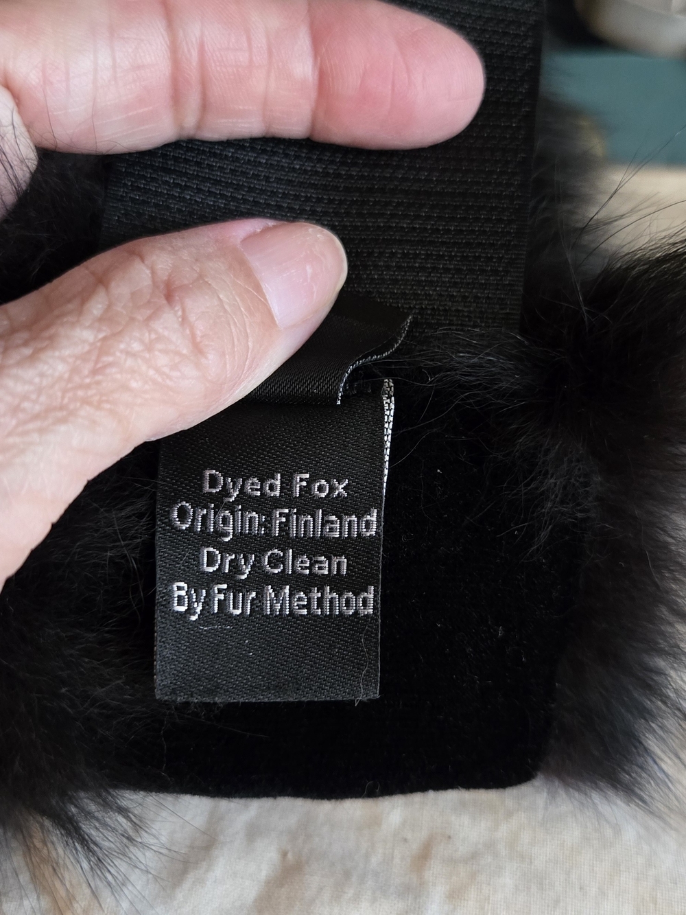 S5A Saks Fifth Avenue Lux Genuine Fox Fur Collar in Black - Picture 4 of 6